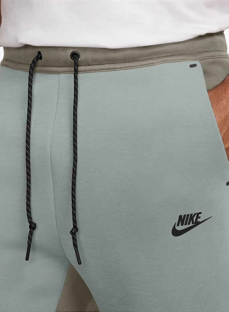 Nike Tech Fleece Joggers - Image 3
